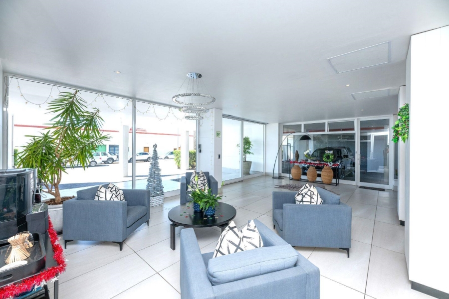 2 Bedroom Property for Sale in Sea Point Western Cape